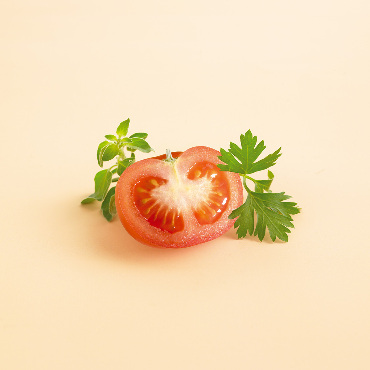 Tomato-Herbs-Food-Photography